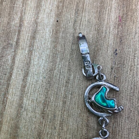 SJ Horseshoe Horse Head Iridescent Mother of Pearl Silver Tone Bracelet - Picture 5 of 8
